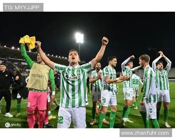 探索足球员号码背后的故事与意义，揭示他们与球迷之间的情感纽带